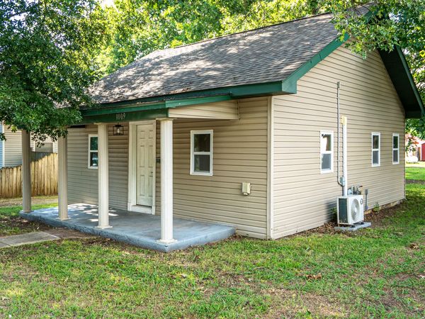1009 W Cass Avenue , West Plains, MO 65775