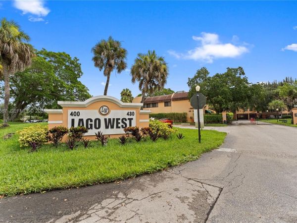 430 Commodore Dr , Unit 310, Plantation, FL 33325