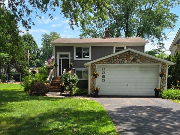 3285 Mapledale Street, Commerce Twp, MI 48382
