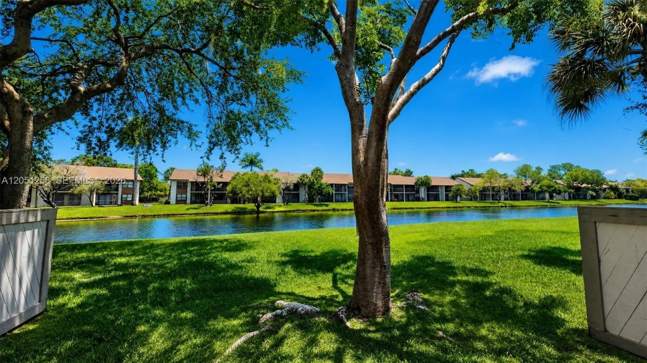 9821 NW 37th St, Unit 7F, Sunrise, FL 33351 Photo