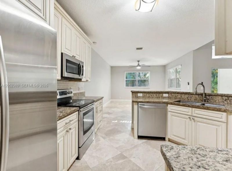 3182 El Camino Real , West Palm Beach, FL 33409 Photo