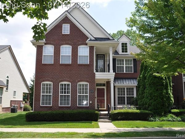 42808 Park Cresent Drive, Sterling Heights, MI 48313