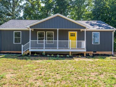 102 Harvey Street, Gretna, VA 24557