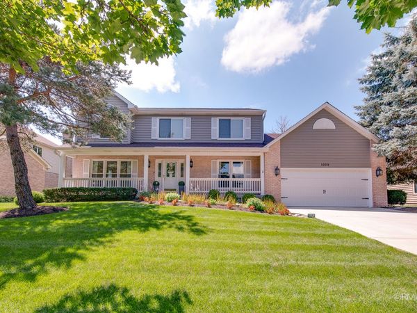 1009 Wedgewood Drive , Crystal Lake, IL 60014