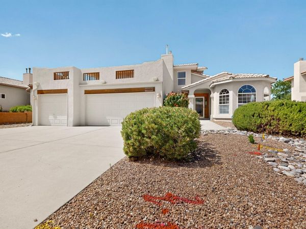 9808 Karak Road NE, Albuquerque, NM 87122