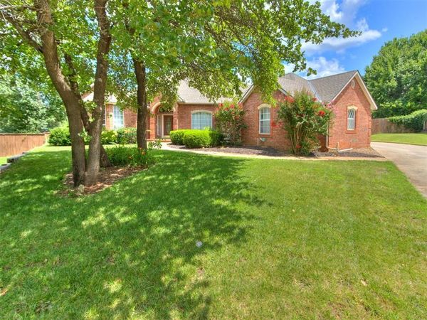 712 Fox Bend Trail, Edmond, OK 73034