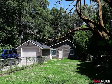 2725 S 17th Street, Lincoln, NE 68502