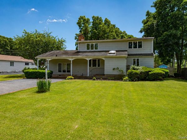 118 Tamarack Street , Islip, NY 11751