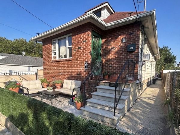 3058 Barkley Avenue , Bronx, NY 10465
