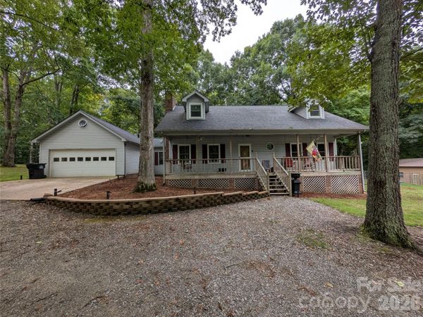221 Shadowbrook Road , Mount Holly, NC 28120