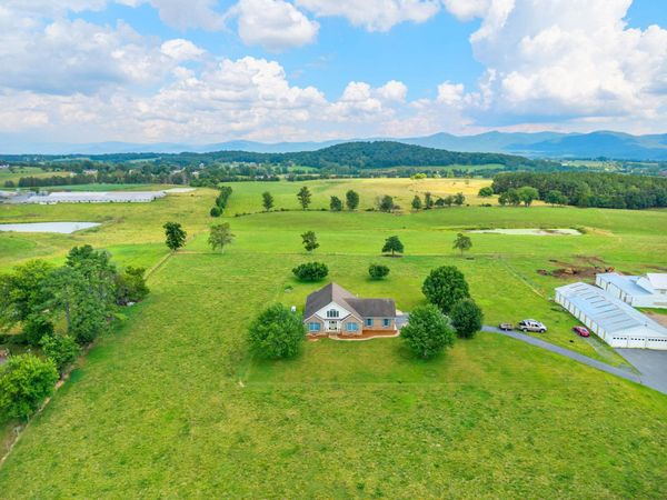 8106 MILL CREEK CHURCH RD, PORT REPUBLIC, VA 24471