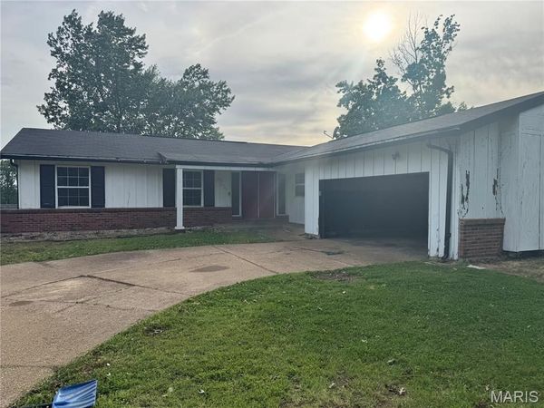 11749 Galba Drive , Florissant, MO 63033