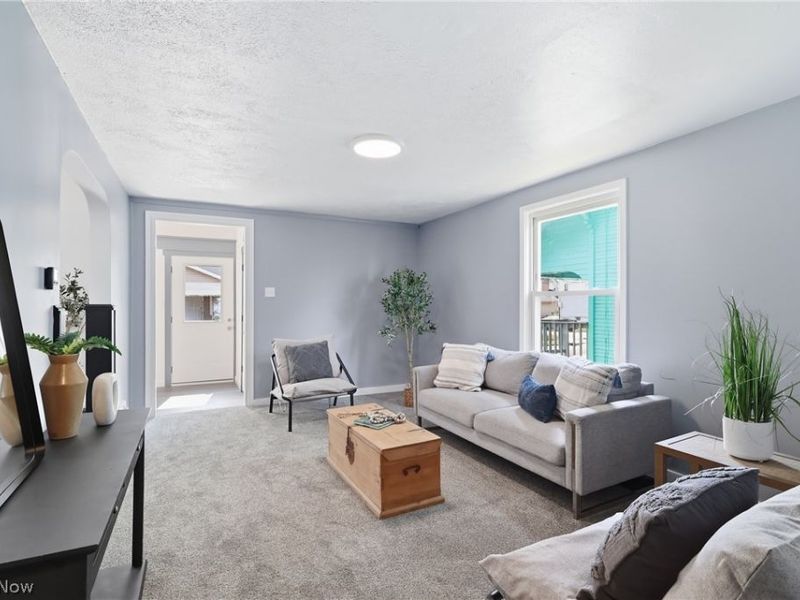 709 Columbus Ave NW, Canton, OH 44708 Photo 4