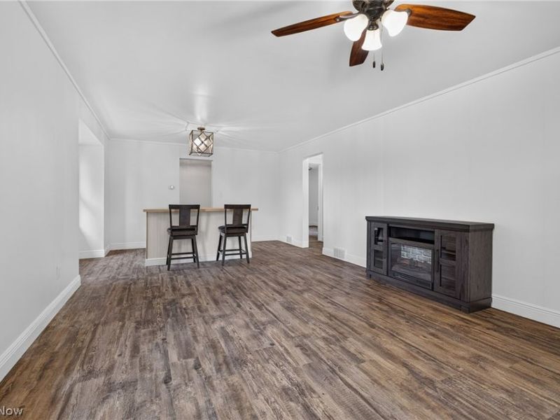 426 Queisner Avenue, Lowellville, OH 44436 Photo 8