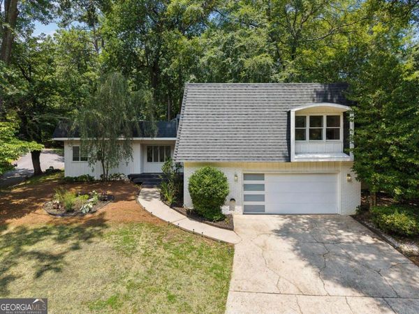 700 Cedar Knoll Drive, Roswell, GA 30076