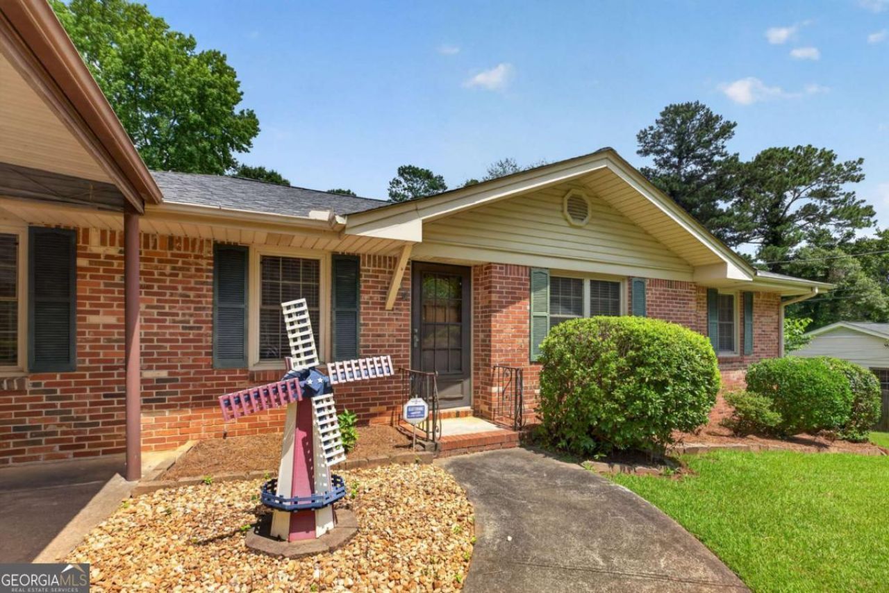 4387 Chelou Drive, Austell, GA 30106 Main Photo
