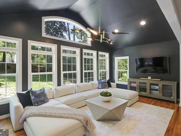 3911 Wieuca Road, Atlanta, GA 30342