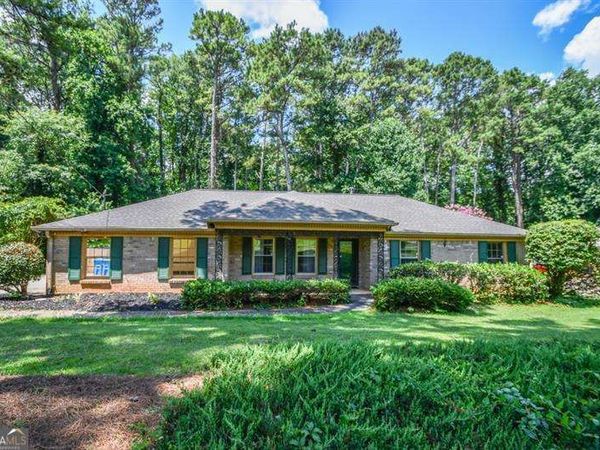 1397 Ridgewood Drive SW, Lilburn, GA 30047