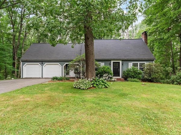 67 Glencrest Dr, North Andover, MA 01845