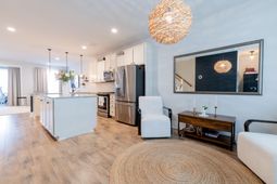 226 Oak Park Street photo 4