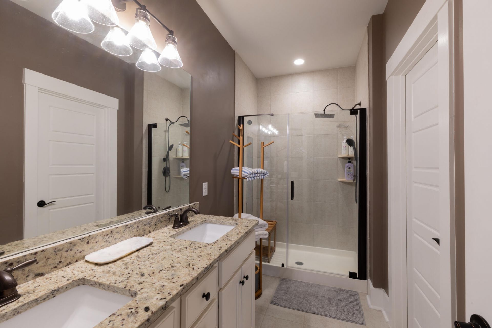 226 Oak Park Street Photo 40