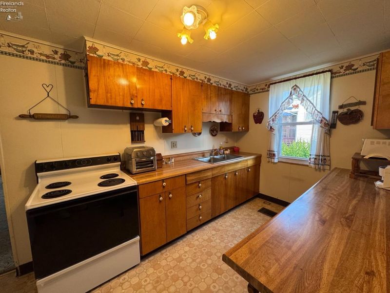 20 S Hamilton Street, Monroeville, OH 44847 Photo 15