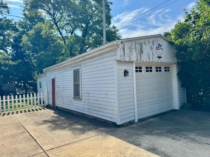 20 S Hamilton Street, Monroeville, OH 44847 Photo 4