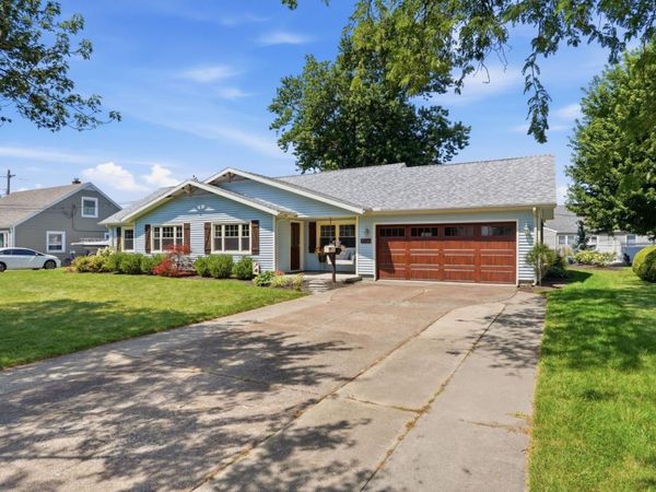 746 Clinton Street, Port Clinton, OH 43452