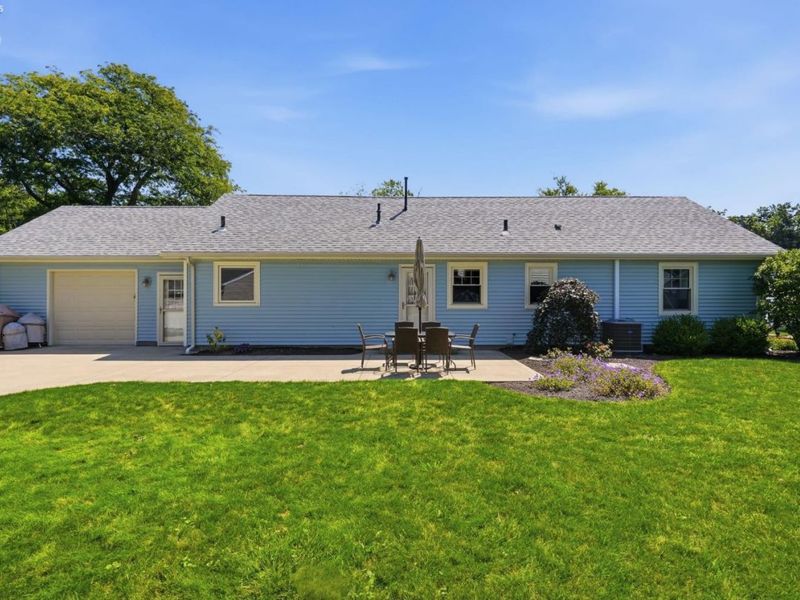 746 Clinton Street, Port Clinton, OH 43452 Photo 4