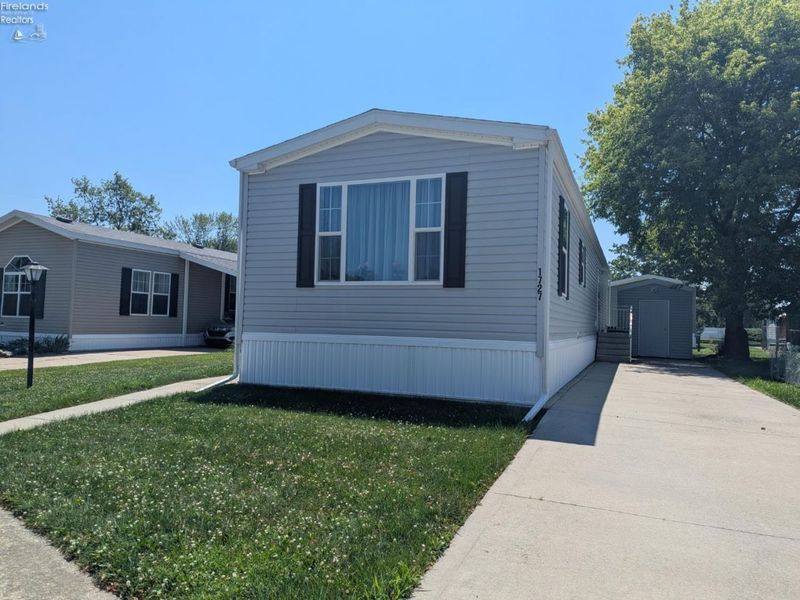 1727 S Morningside Drive, Port Clinton, OH 43452 Photo 2