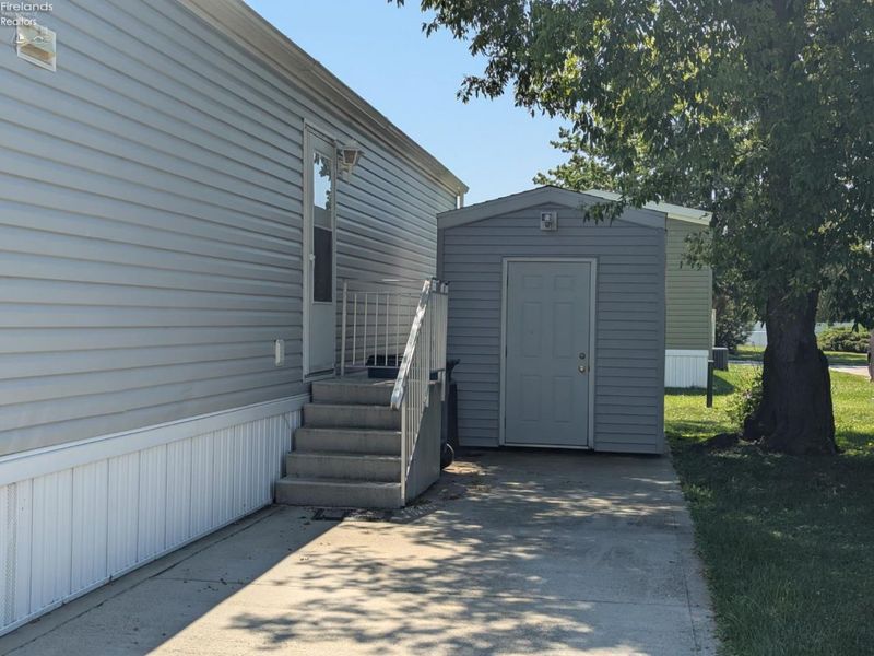 1727 S Morningside Drive, Port Clinton, OH 43452 Photo 3