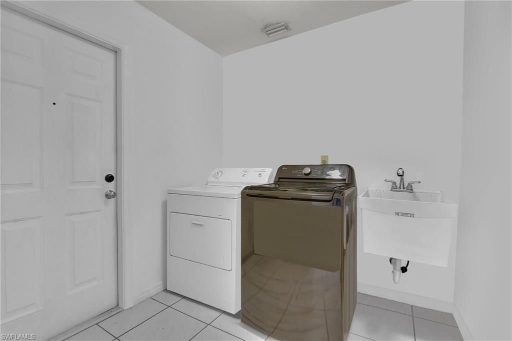 534 SE 32nd Ter, Cape Coral, FL 33904 Photo