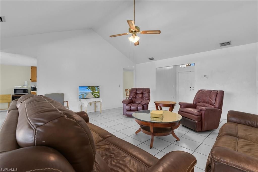 534 SE 32nd Ter, Cape Coral, FL 33904 Photo