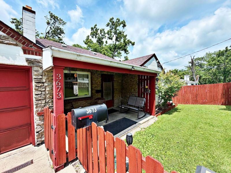 3673 Fyffe Avenue, Cincinnati, OH 45211 Photo 4