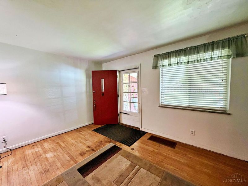 3673 Fyffe Avenue, Cincinnati, OH 45211 Photo 9