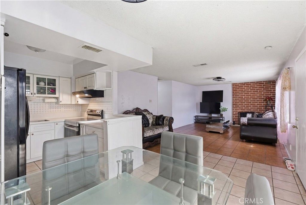 134 S Magnolia , Unit 4C, Anaheim, CA 92804 Main Photo