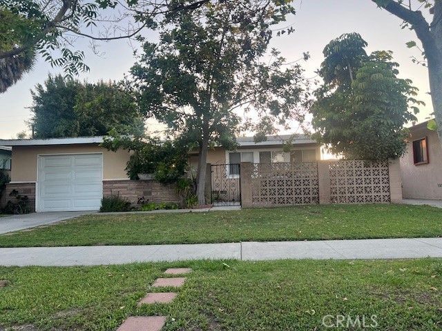 2829 Iroquois , Long Beach, CA 90815 Main Photo