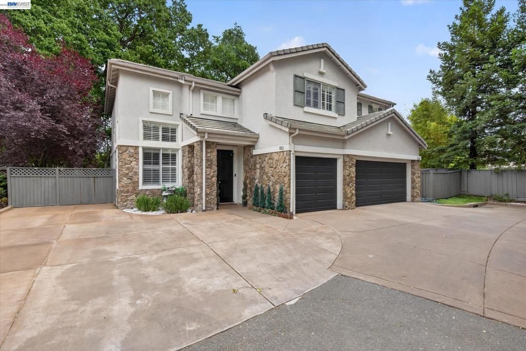 192 Mayhew Way , Walnut Creek, CA 94597 Main Photo