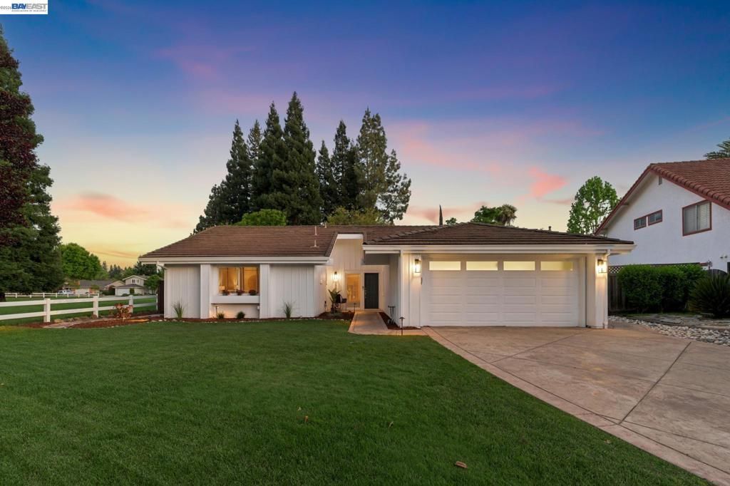 238 Delta Pl , Danville, CA 94526 Main Photo