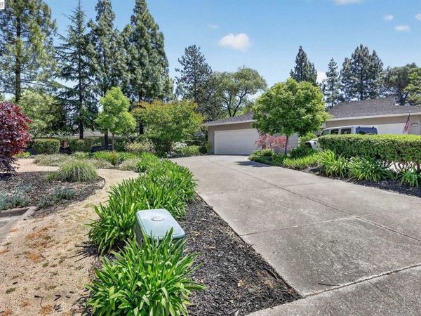 2266 Shoshone Cir, Danville, CA 94526