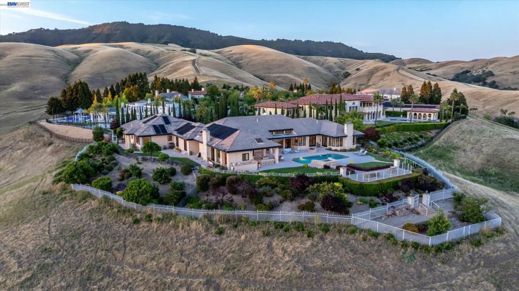 3301 Deer Hollow Dr, Danville, CA 94506 Main Photo