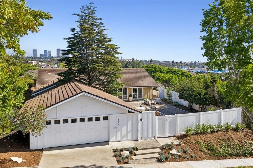 727 Bellis Street, Newport Beach, CA 92660 Main Photo
