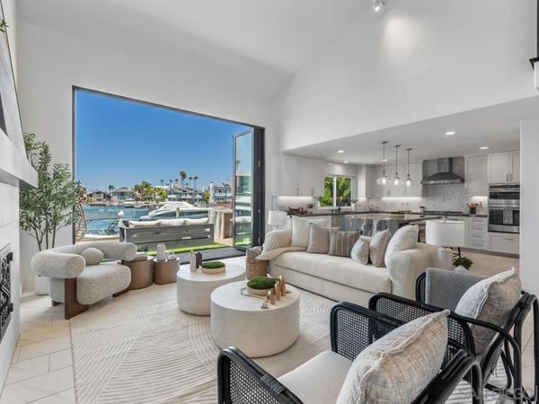 27 Green Turtle , Coronado, CA 92118