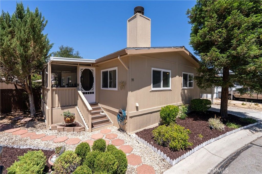 35 Via Santa Barbara , Paso Robles, CA 93446 Main Photo