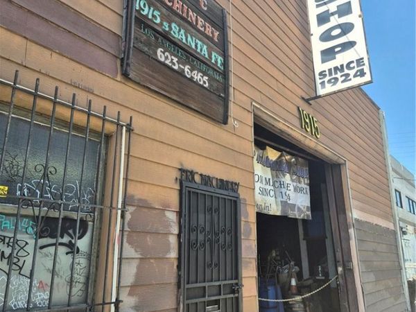 1915 S Santa Fe, Los Angeles, CA 90021