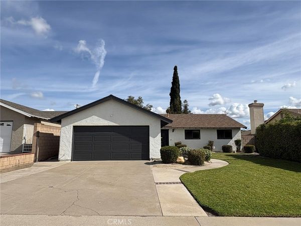 17541 Pine Circle , Yorba Linda, CA 92886