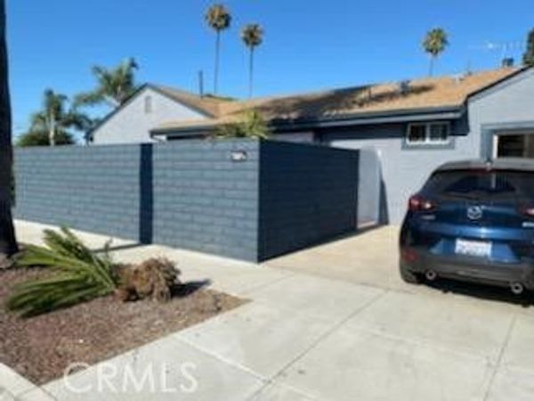 7006 E El Paseo , Long Beach, CA 90815
