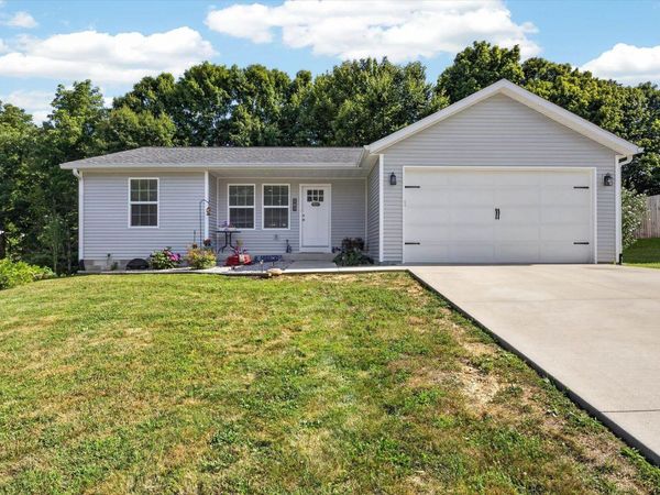 343 W Blackfoot Drive, Ellettsville, IN 47429
