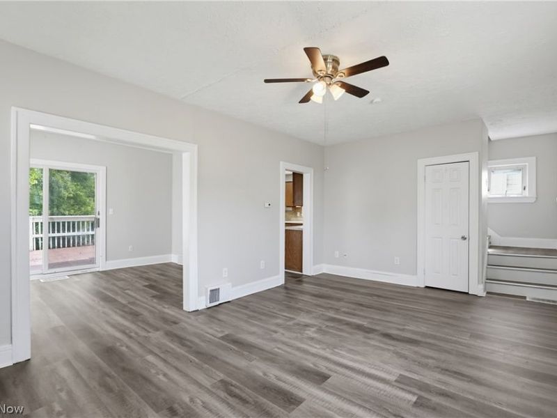 9507 Plymouth Avenue, Garfield Heights, OH 44125 Photo 10