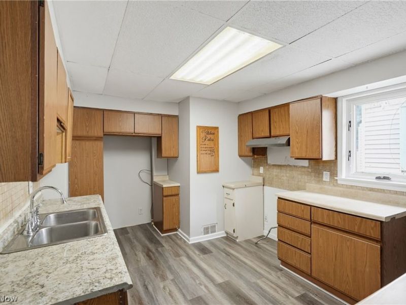 9507 Plymouth Avenue, Garfield Heights, OH 44125 Photo 17